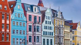 Rostockin historiallista arkkitehtuuria ja värikkäitä taloja